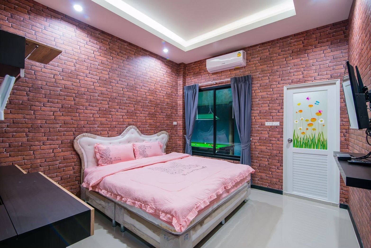 Gallery 27