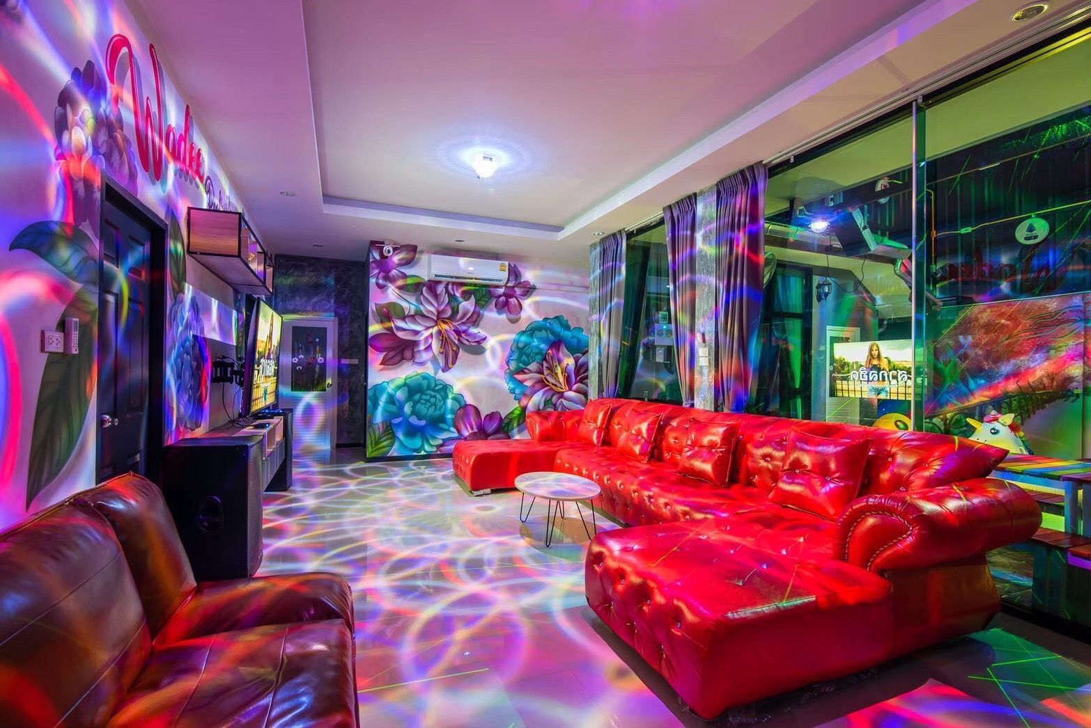 Gallery 28