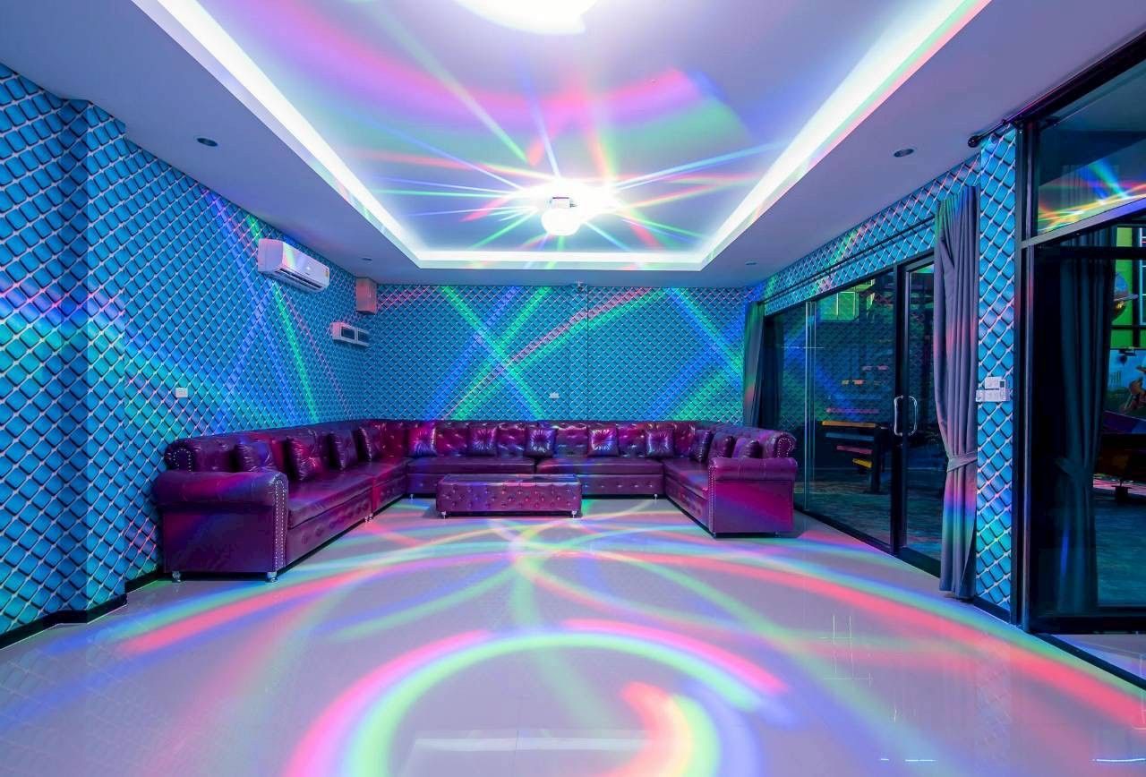 Gallery 44
