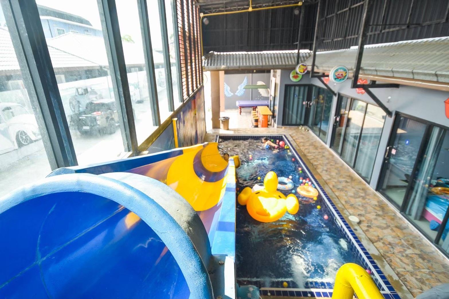 Gallery 17