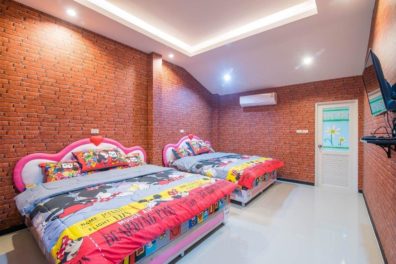 Gallery 7