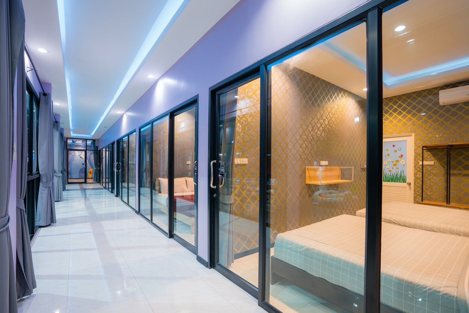 Gallery 18