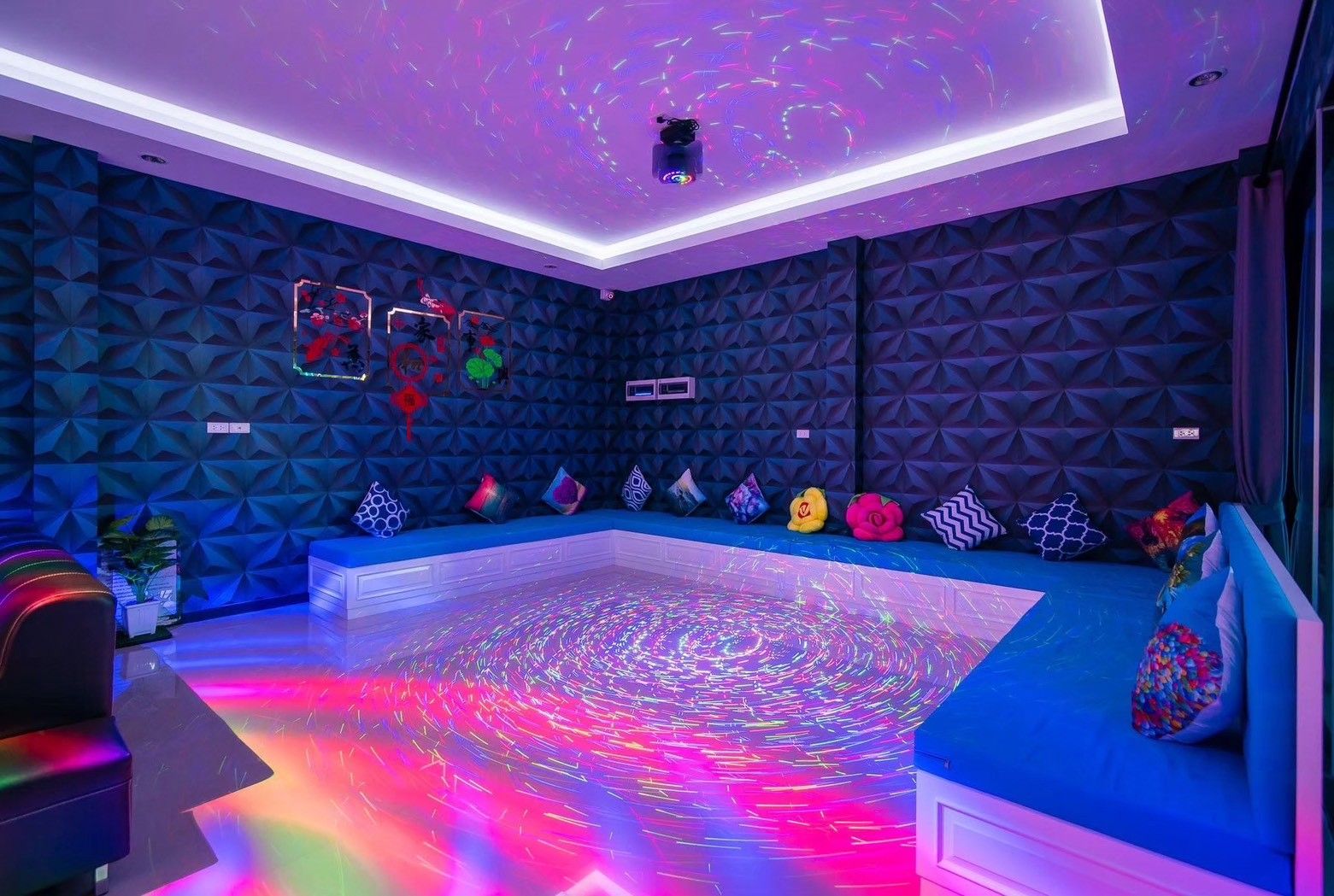 Gallery 8