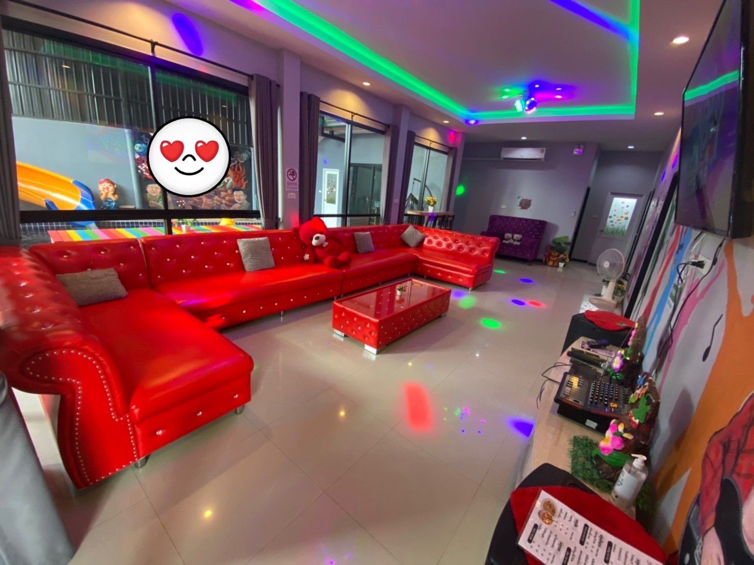 Gallery 18