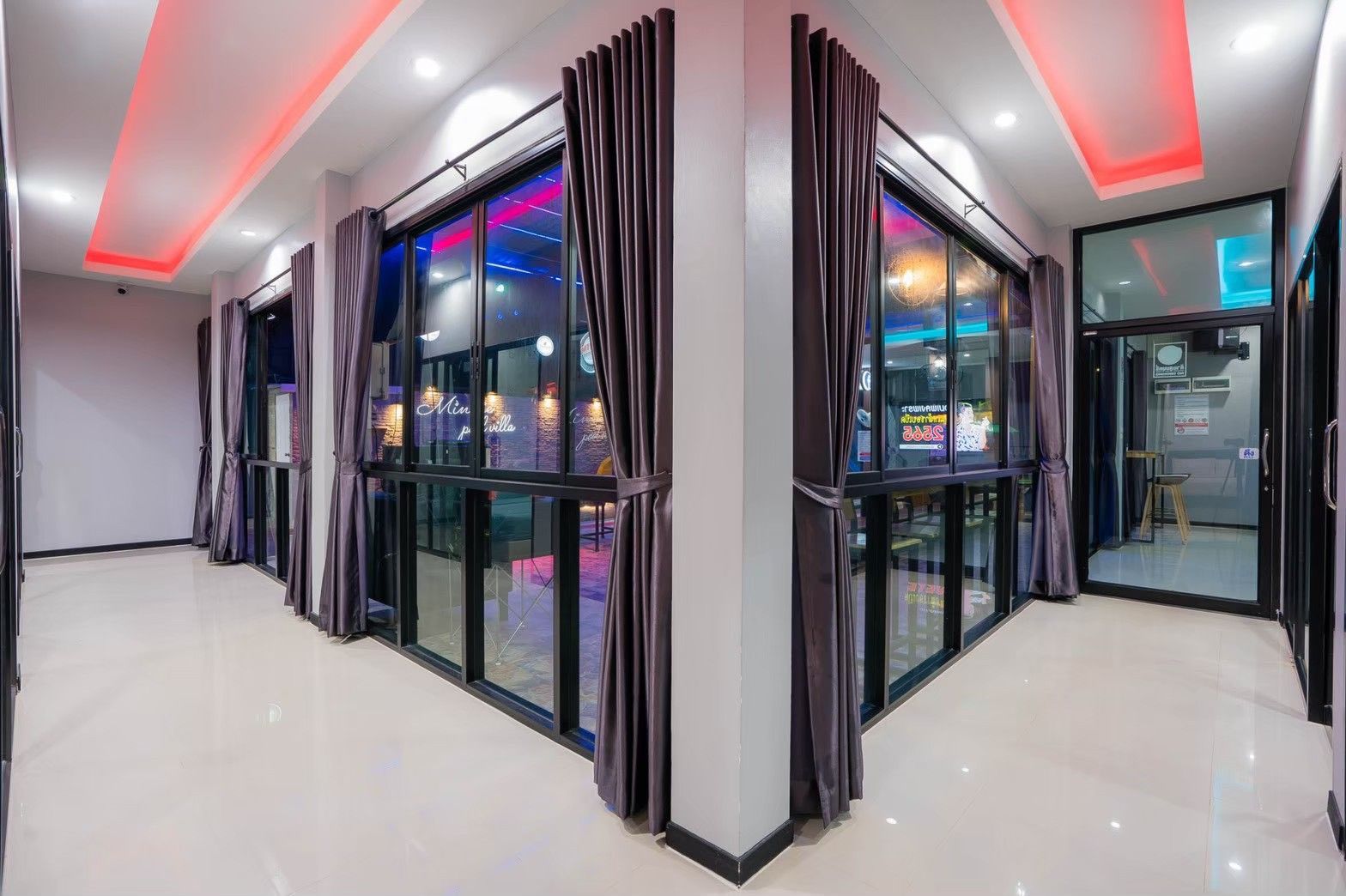 Gallery 75