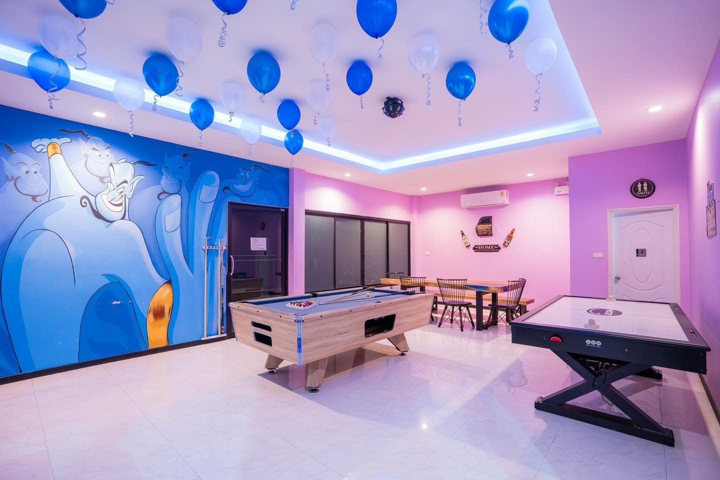 Gallery 32