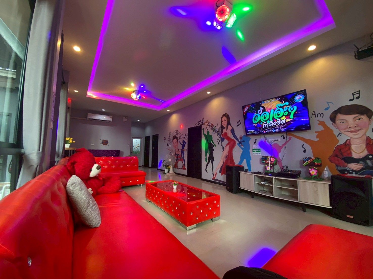 Gallery 12