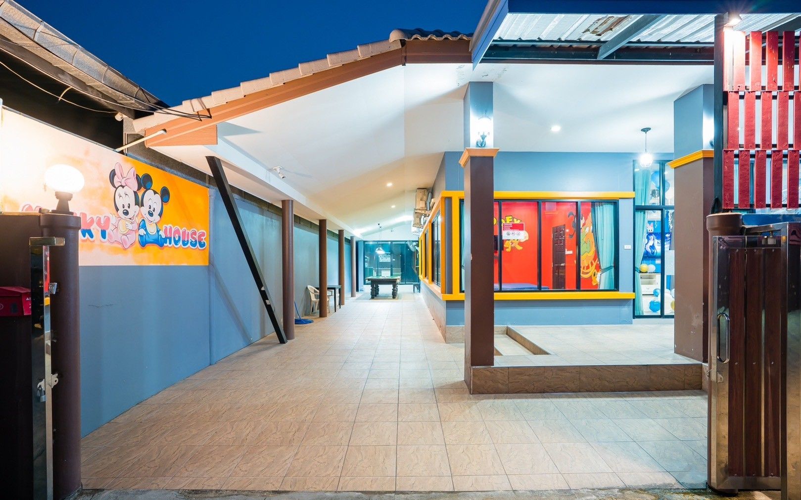 Gallery 30