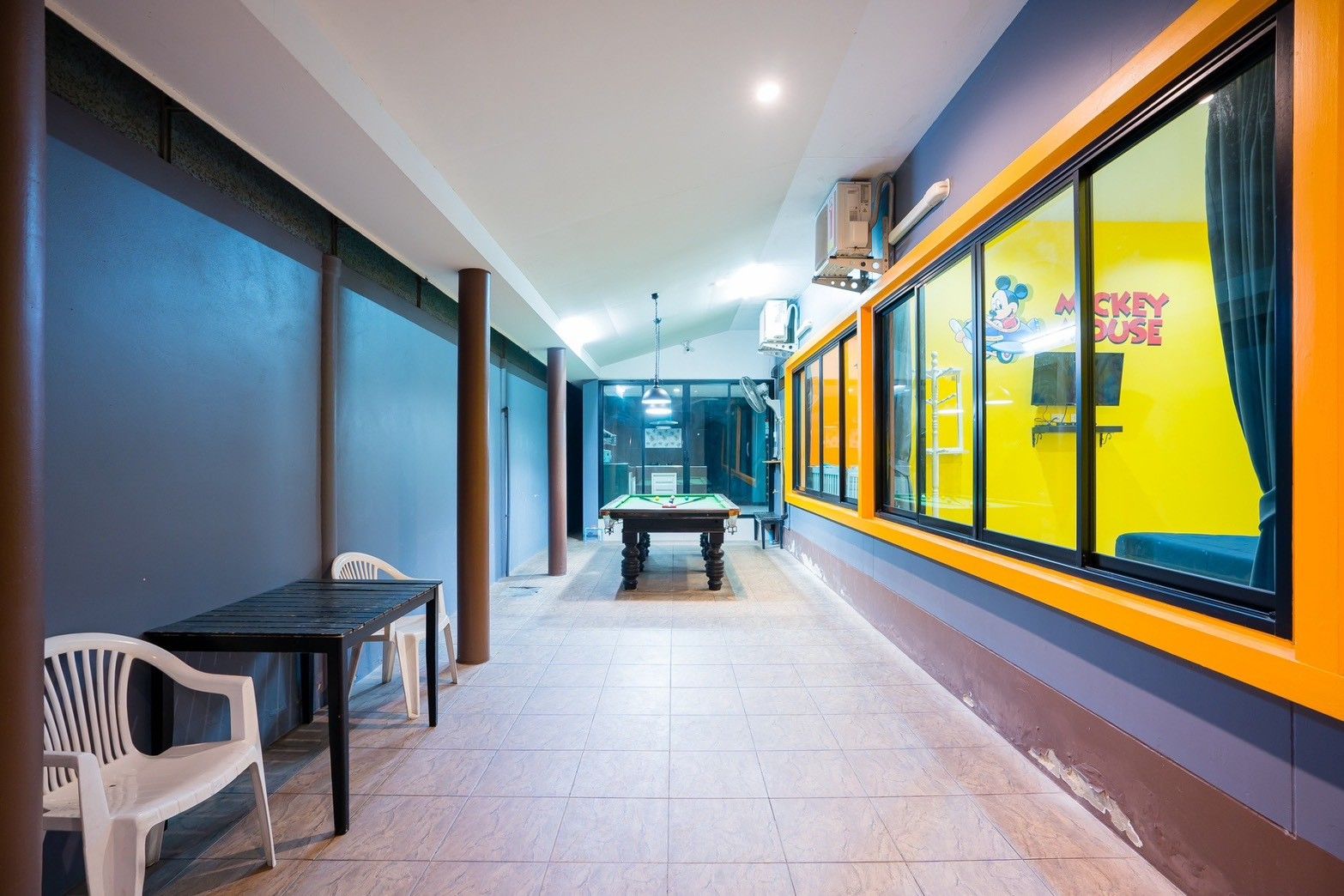 Gallery 27