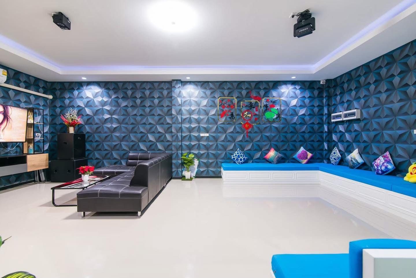 Gallery 66