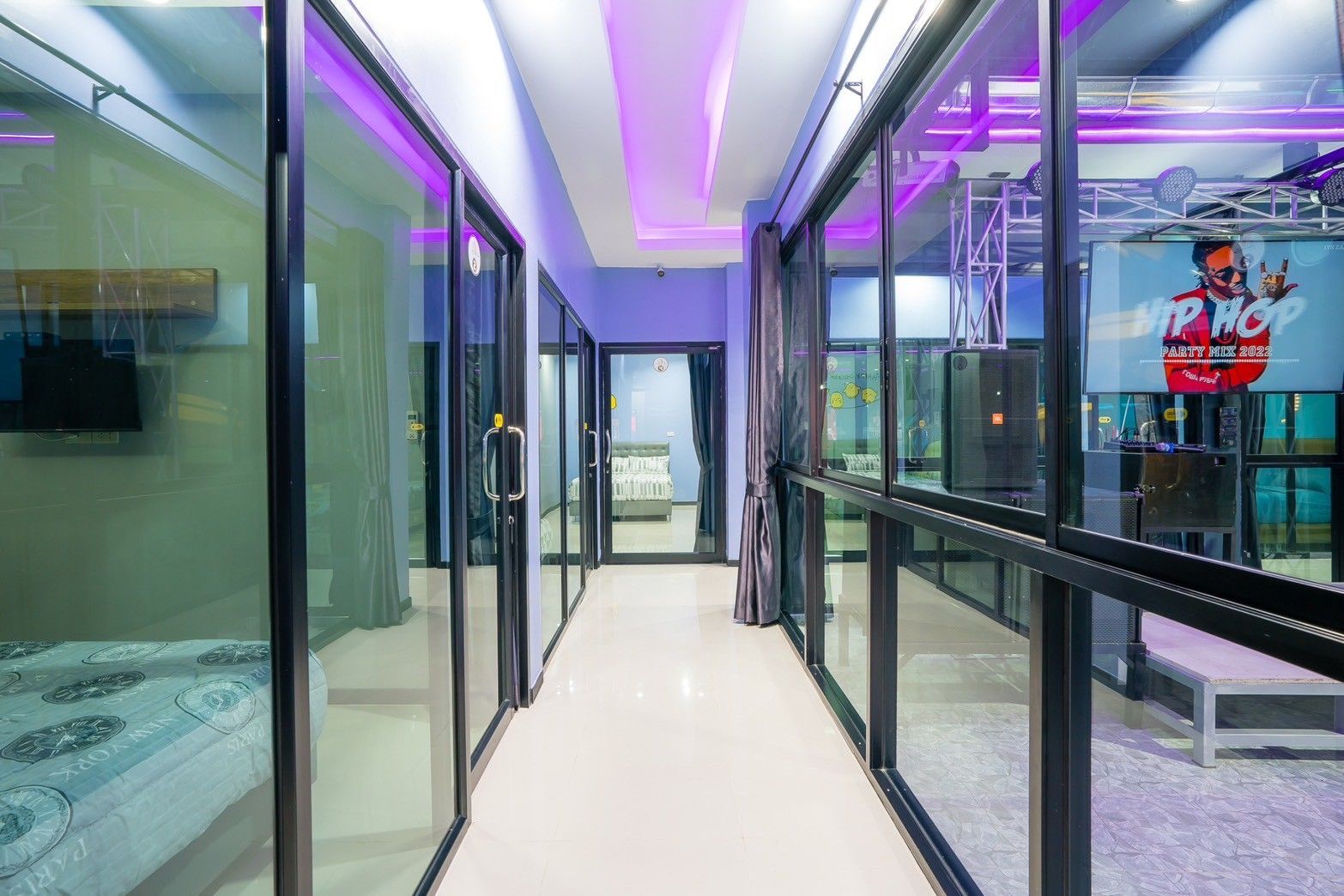 Gallery 42