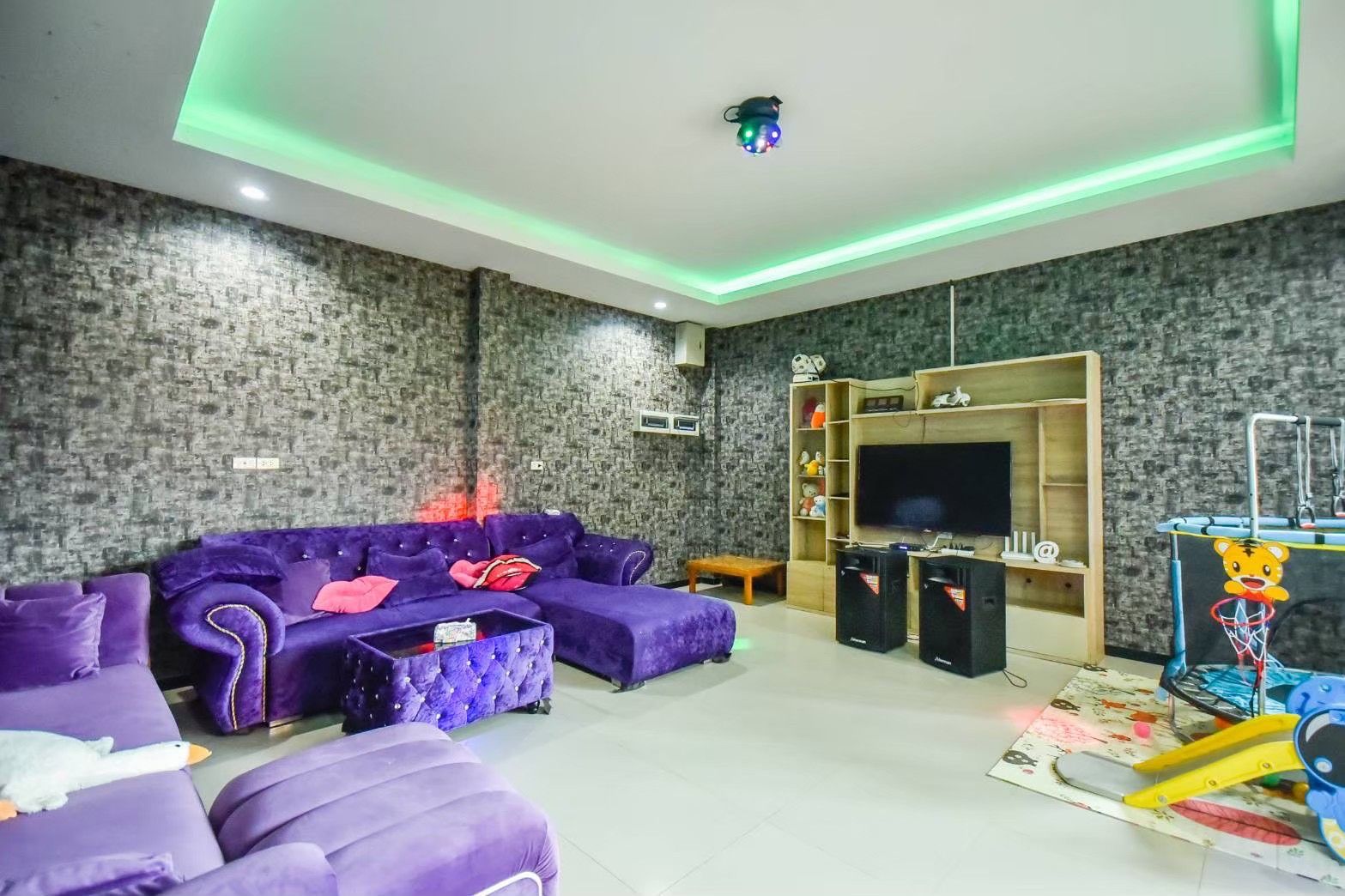 Gallery 20