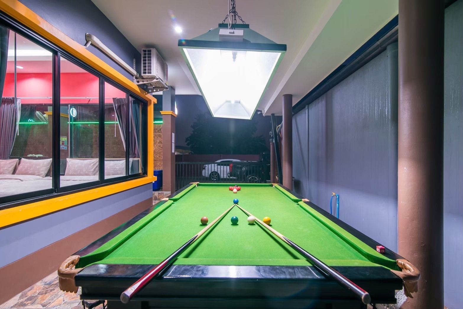Gallery 33