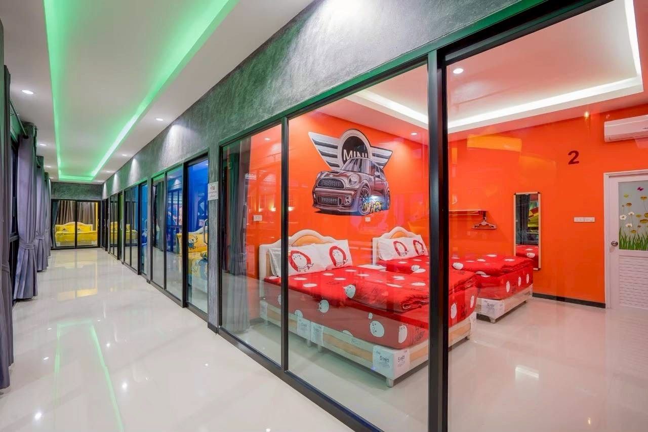Gallery 50