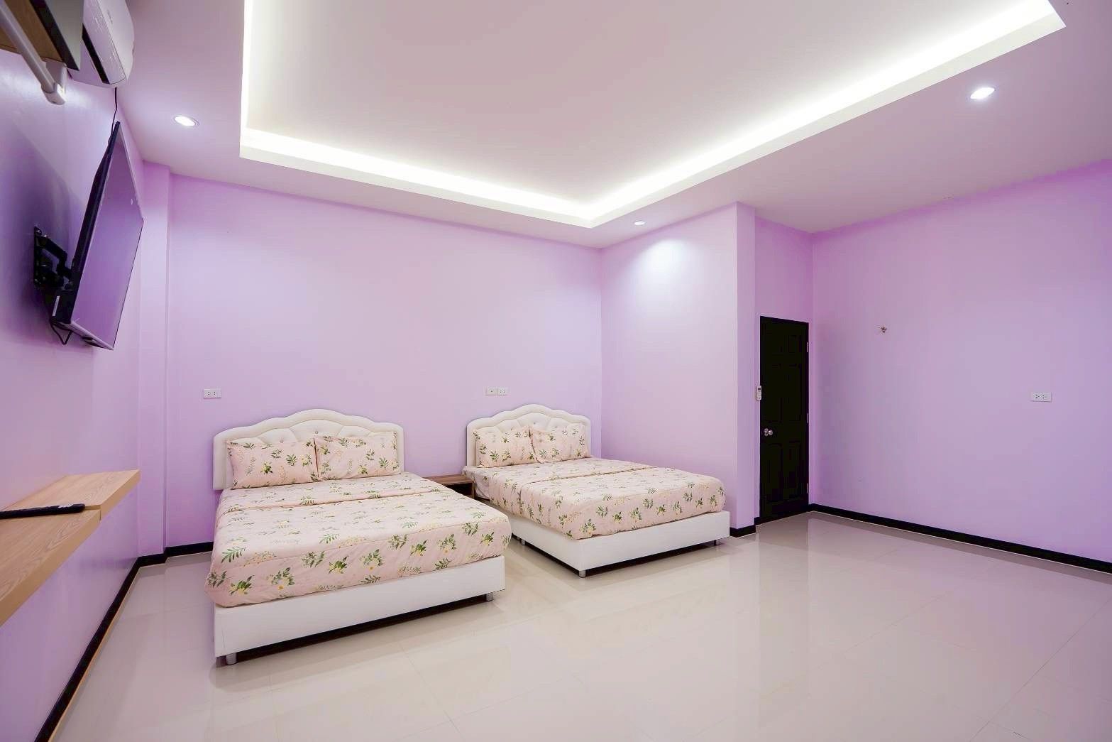 Gallery 90