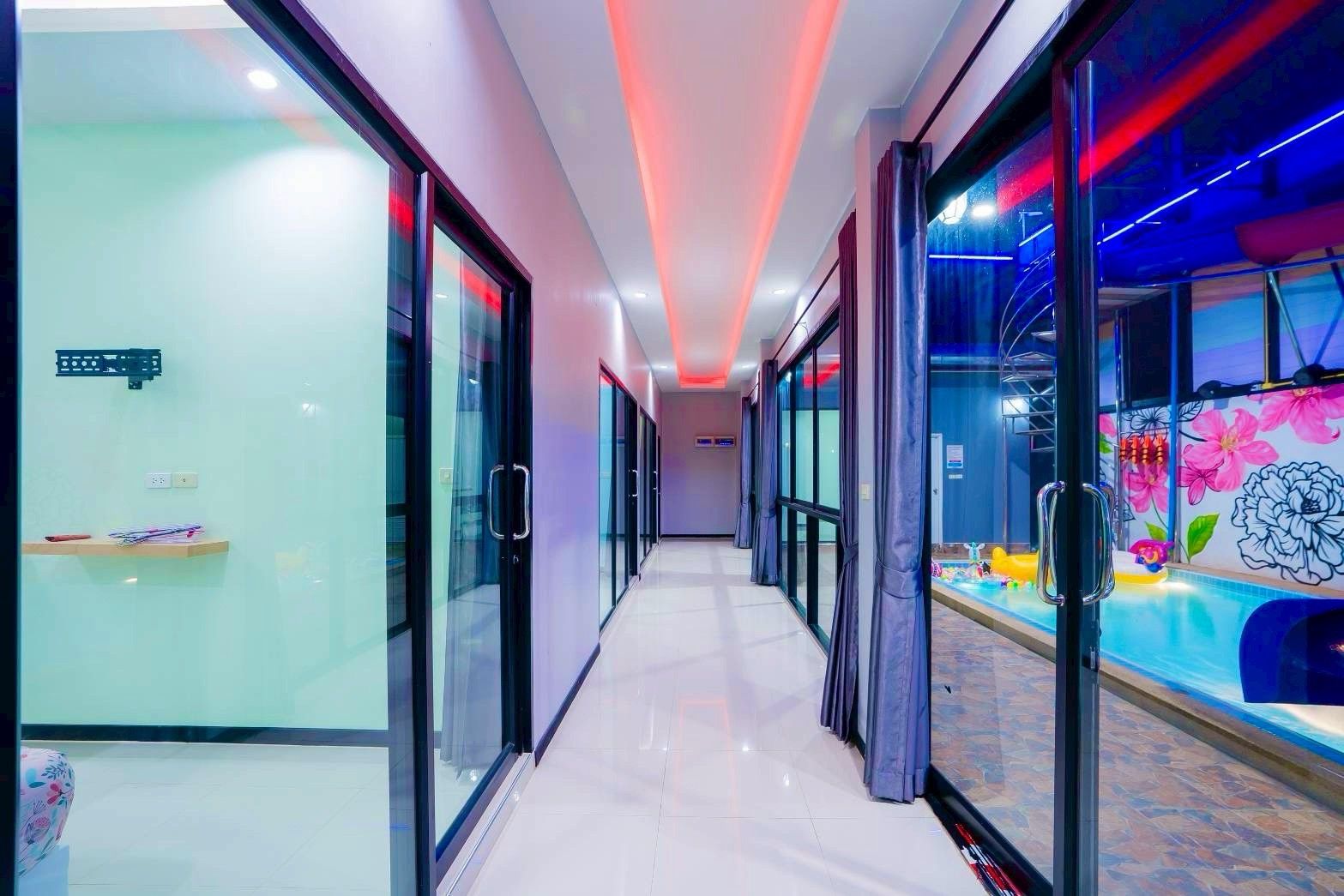 Gallery 58
