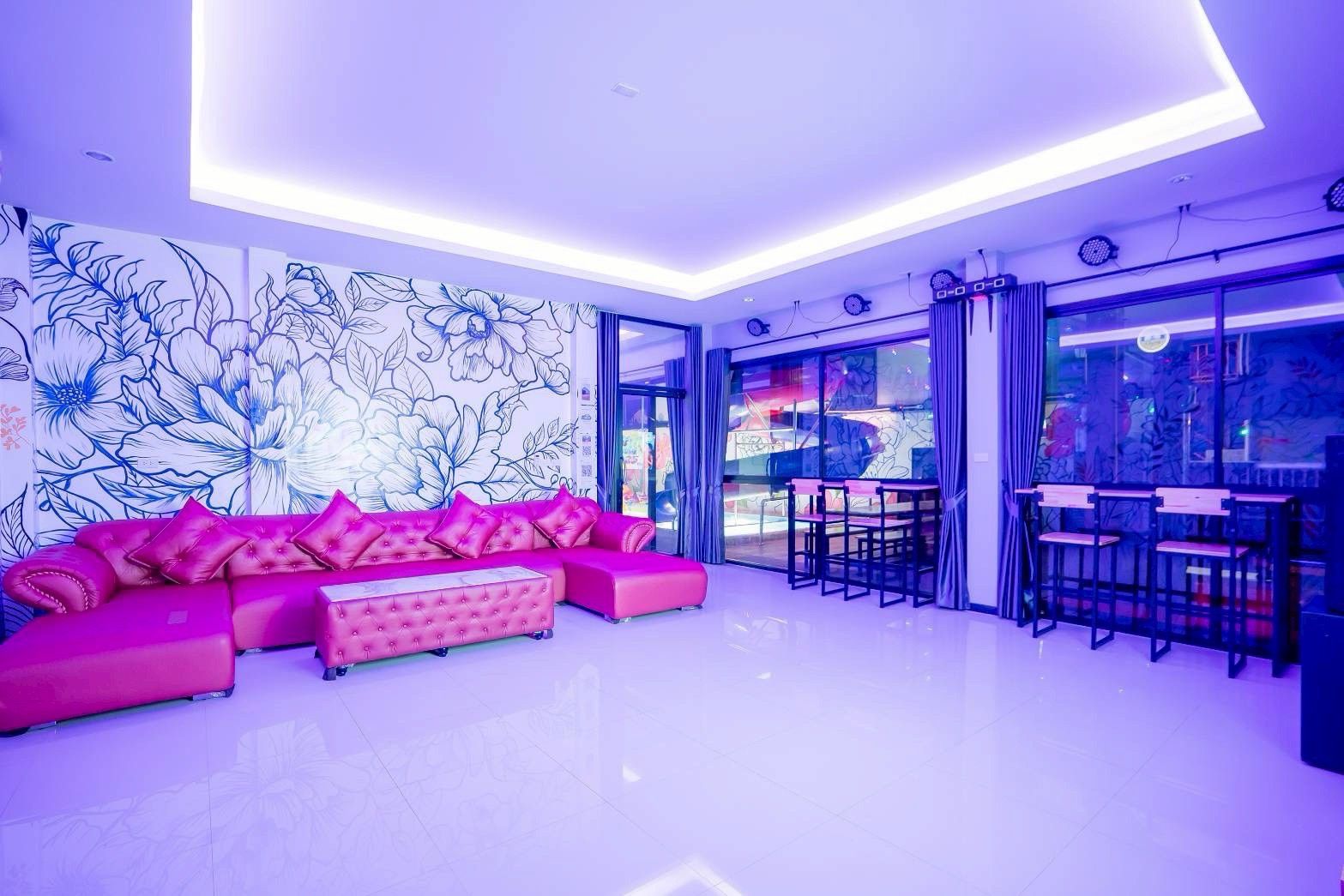 Gallery 52