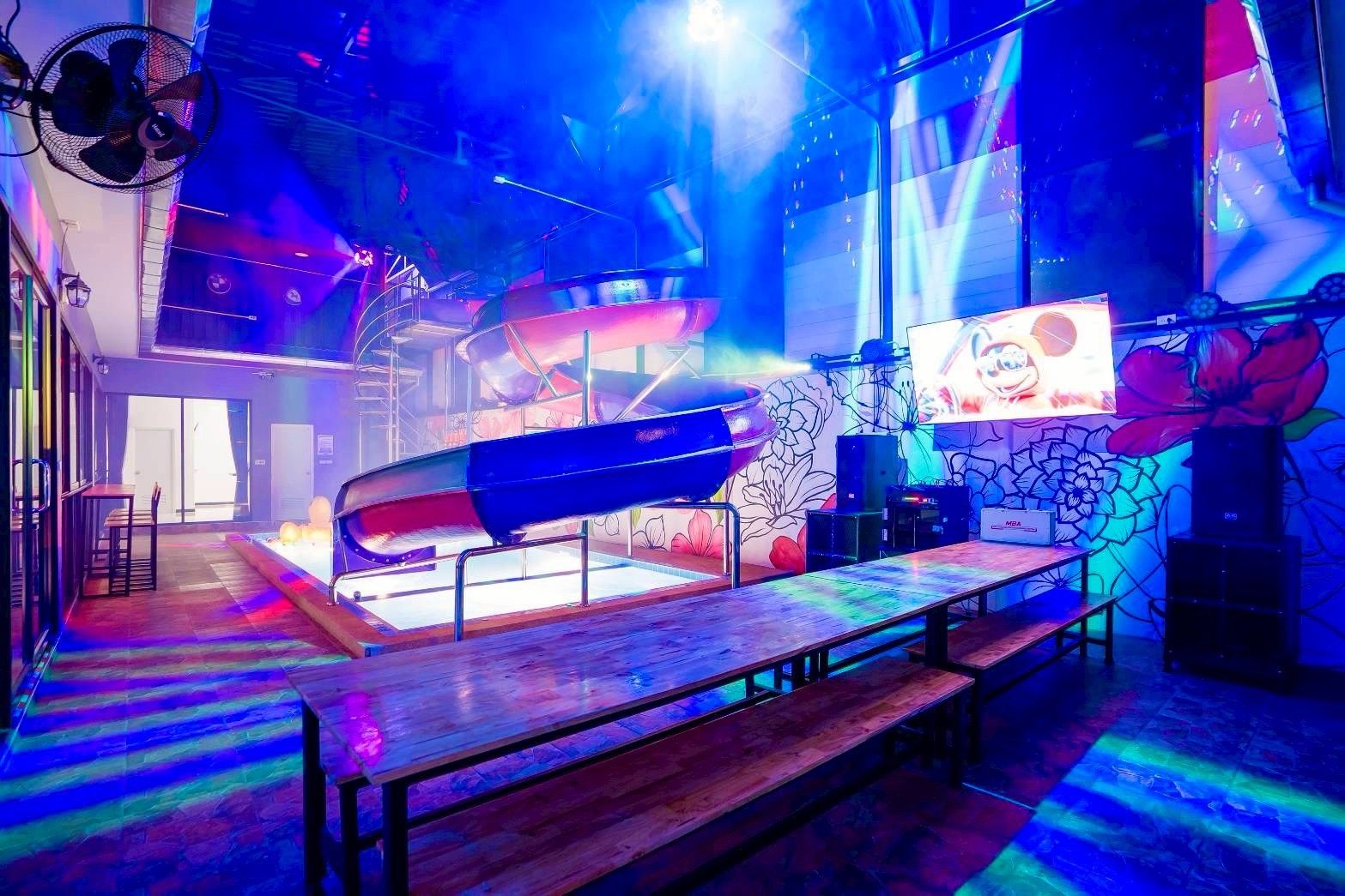 Gallery 14
