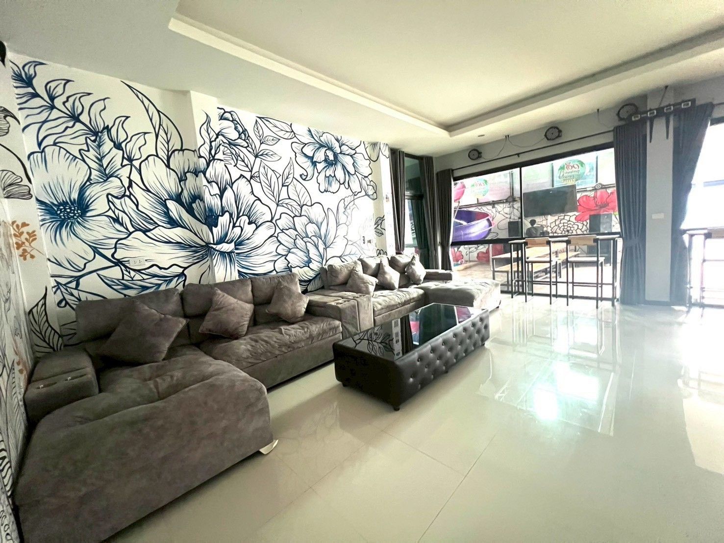 Gallery 7